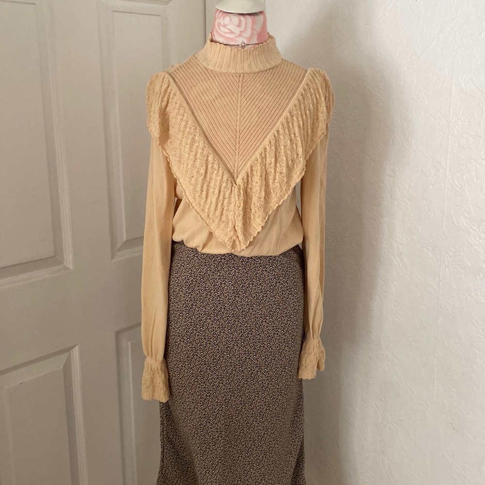 Zara 1900 Style High Neck Light Knit Sweater Ruffle Cream Top Size L